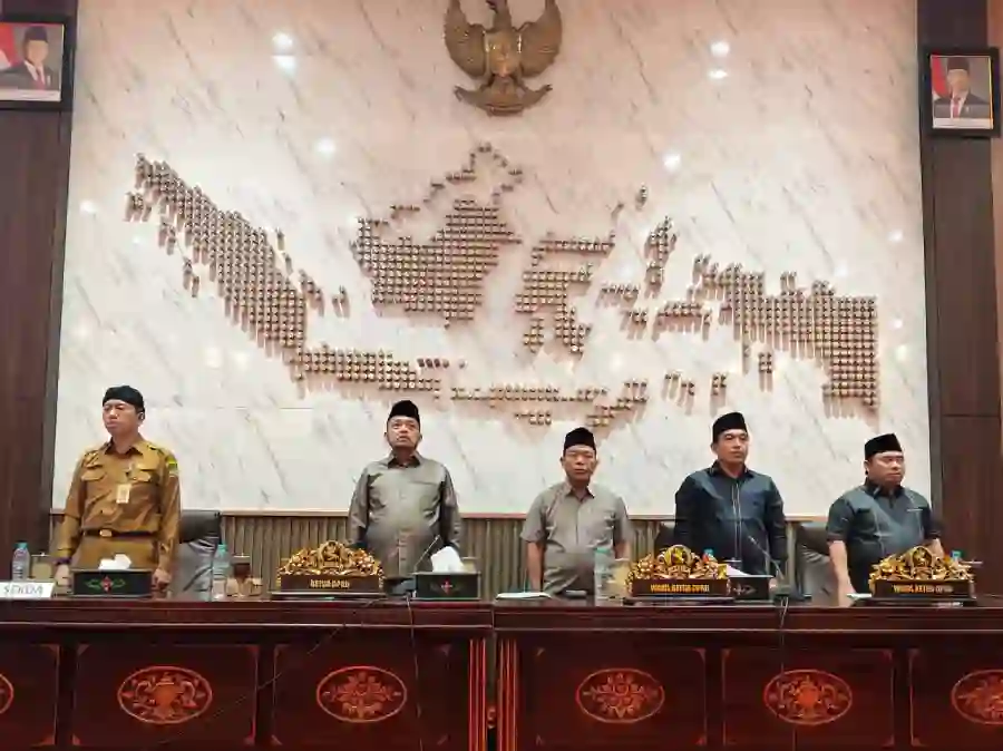 DPRD Sumenep menggelar rapat paripurna tentang penyampaian hasil serap aspirasi atau reses ketiga 2025, Selasa (01/09). (Foto Ist/Humas DPRD Sumenep)